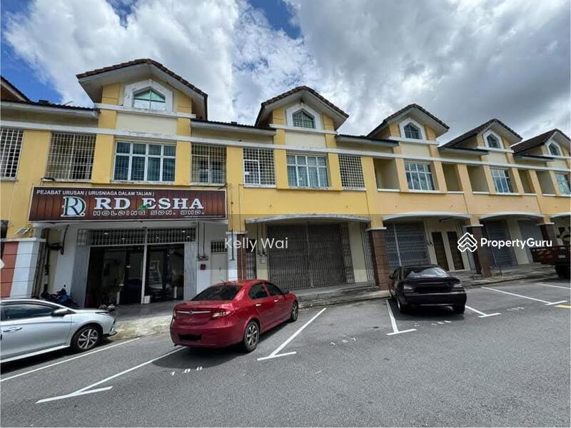 For Sale - Jalan Merbau 10 @ IOI Bandar Putra Kulai 2 Storey Shoplot For Sale