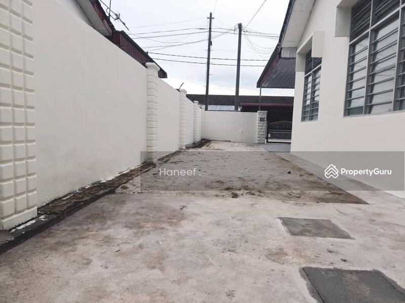 Untuk Dijual - (Fully Refurbished) Teres 1 Tingkat - Taman Seri Kobis - Lunas