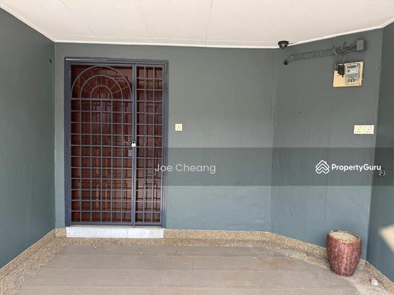 For Rent - Townhouse at Taman Megah Emas
