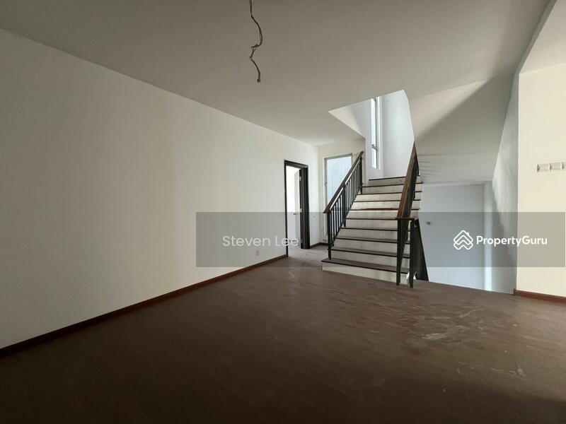 For Sale - [Cheapest] 2.5 Storey Terrace House, Emerald Garden, Kota Emerald, Rawang