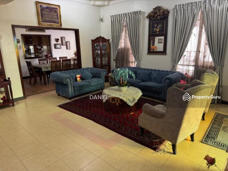 For Sale - UKAY PERDANA, AMPANG, SELANGOR.