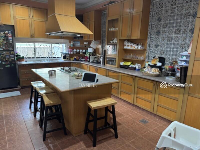 For Sale - UKAY PERDANA, AMPANG, SELANGOR.