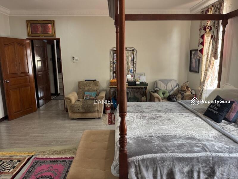 For Sale - UKAY PERDANA, AMPANG, SELANGOR.