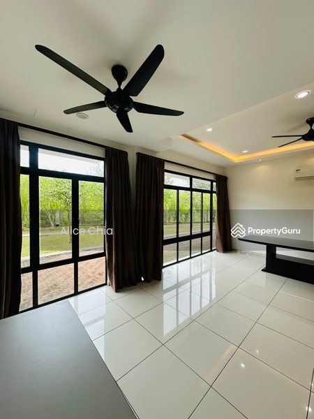 For Sale - 2-storey Terrace House at Horizon Hills
