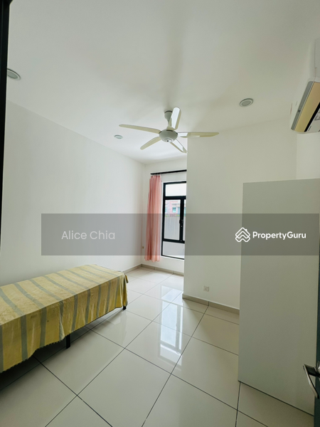For Sale - 2-storey Terrace House at Horizon Hills
