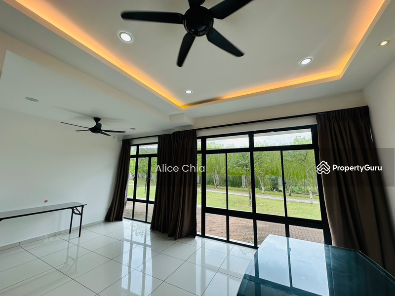 For Sale - 2-storey Terrace House at Horizon Hills