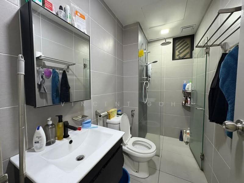 Service Residence for Sale at Mizumi Residences - Vincent Goh - Bathroom - PropertyGuru.com.my