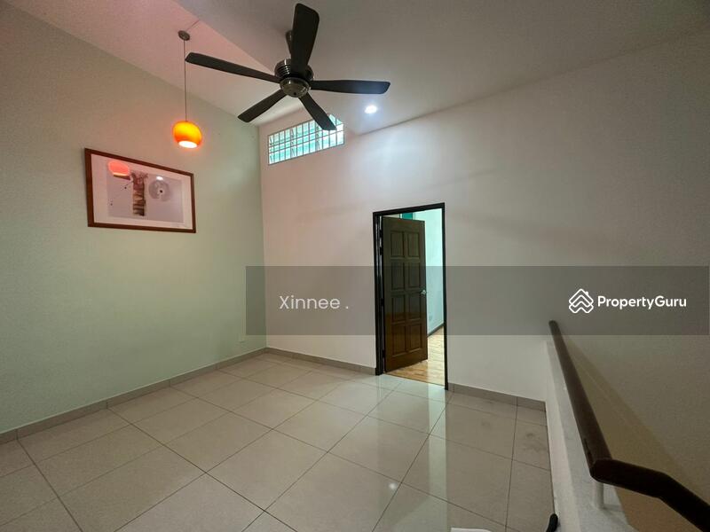 For Sale - Greenlane Triple Storey Terrace