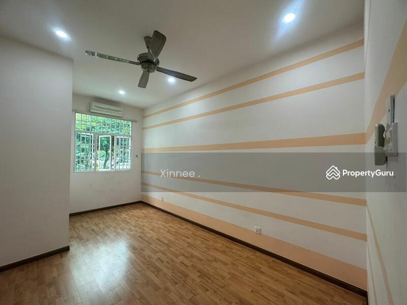 For Sale - Greenlane Triple Storey Terrace