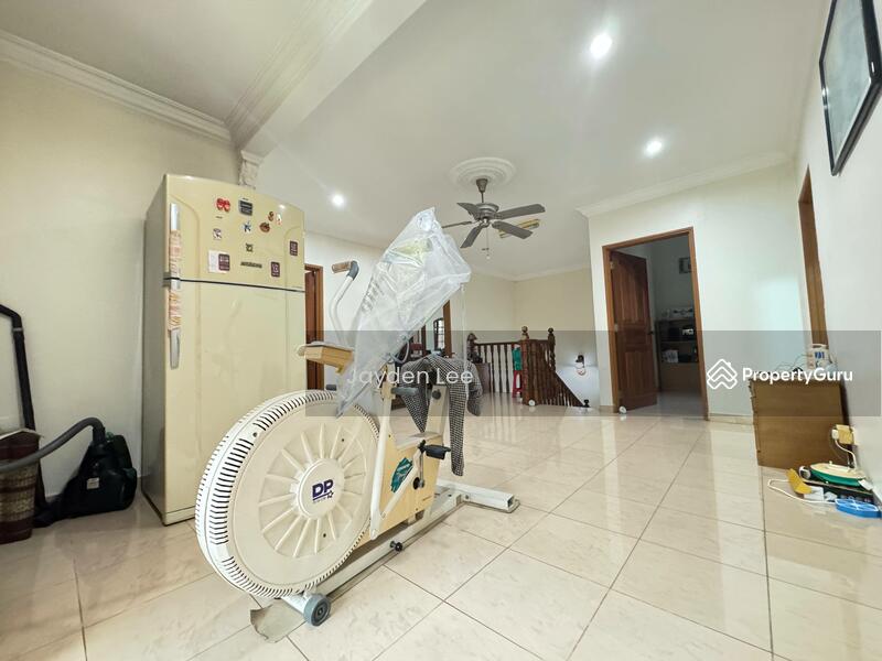 For Sale - Corner Unit 2 Storey Terrace House Taman Wawasan 4 Pusat Bandar Puchong