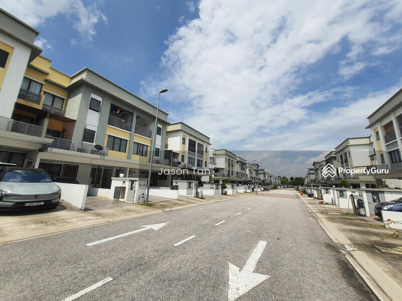 Townhouse for Sale in 16 Sierra (Puchong) - Jason Tan - PropertyGuru.com.my