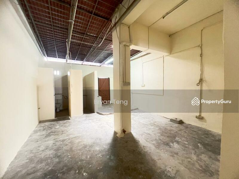 For Rent - SHOP LOT DOUBLE STOREY RENT AT SRI BAHARI GEORGETOWN 1429 SQFT