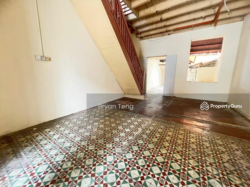 For Rent - SHOP LOT DOUBLE STOREY RENT AT SRI BAHARI GEORGETOWN FACING ROAD