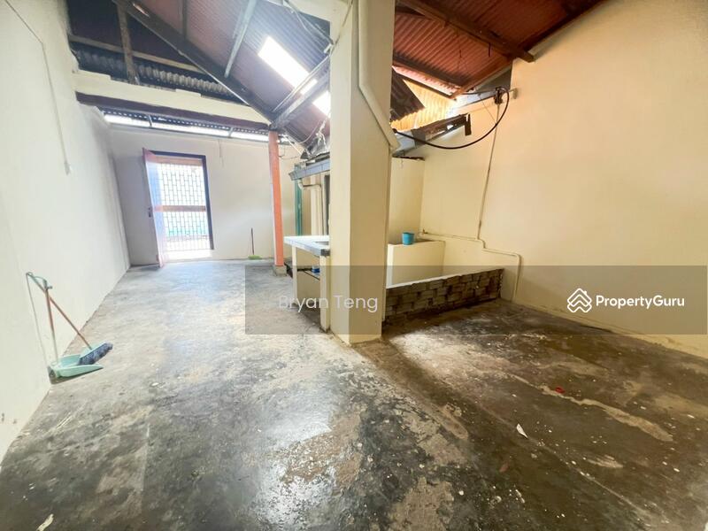 For Rent - SHOP LOT DOUBLE STOREY RENT AT SRI BAHARI GEORGETOWN FACING ROAD