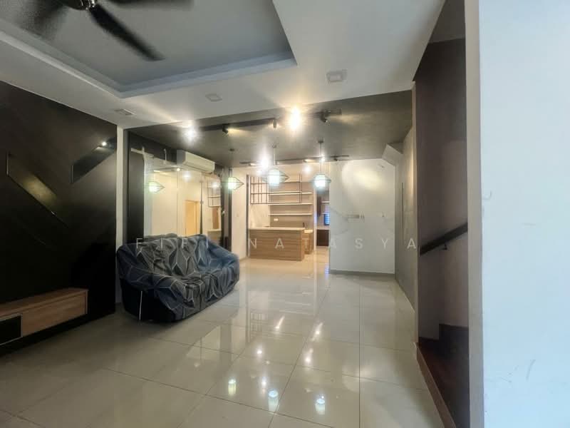 2-storey Terraced House for Sale in Abadi Heights (Puchong) - Fifi Natasya - Living Room - PropertyGuru.com.my