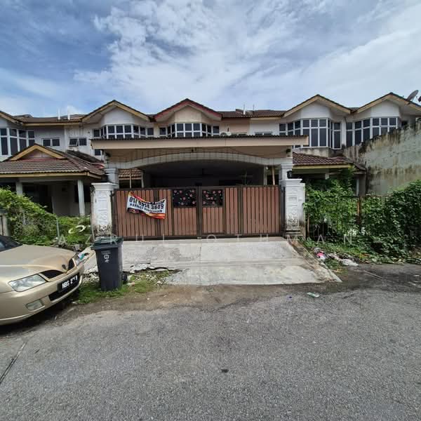 1-storey Terraced House for Sale in Bandar Seremban Selatan (Seremban) - Azrul Othman - Exterior - PropertyGuru.com.my
