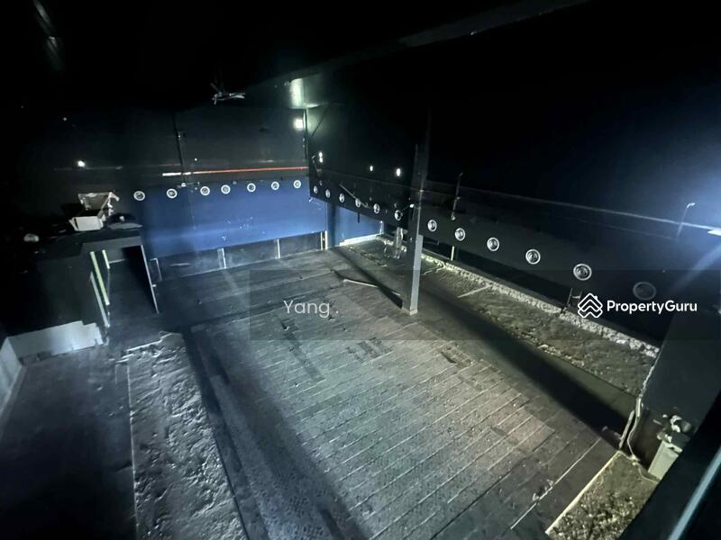 Untuk Disewa - 3 storey warehouse (can do Club/ Bar/ Live Music)