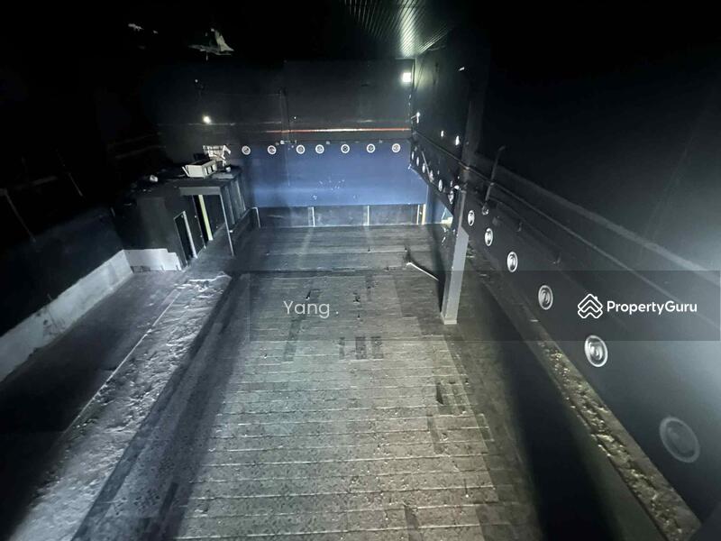 Untuk Disewa - 3 storey warehouse (can do Club/ Bar/ Live Music)