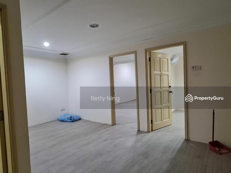 For Rent - 2-storey Terrace House at SS2