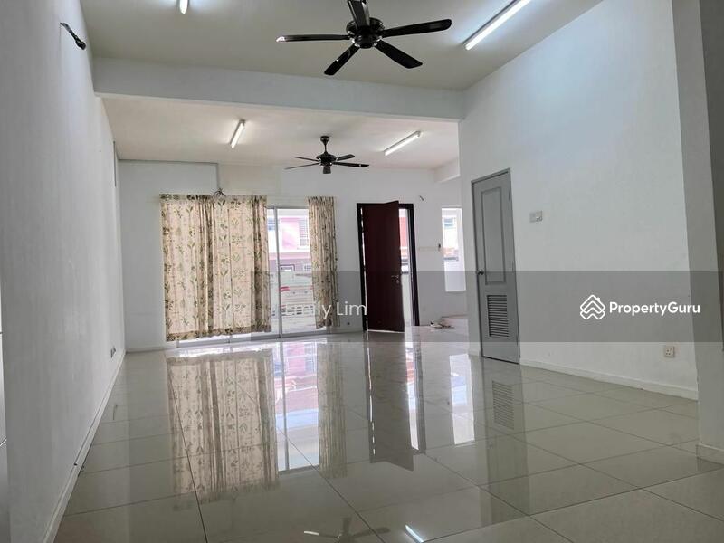 For Sale - 2-storey Terrace House at Ambang Botanic 2