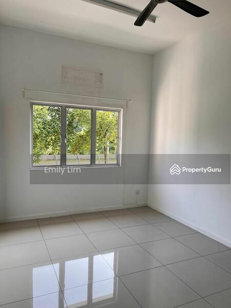 For Sale - 2-storey Terrace House at Ambang Botanic 2