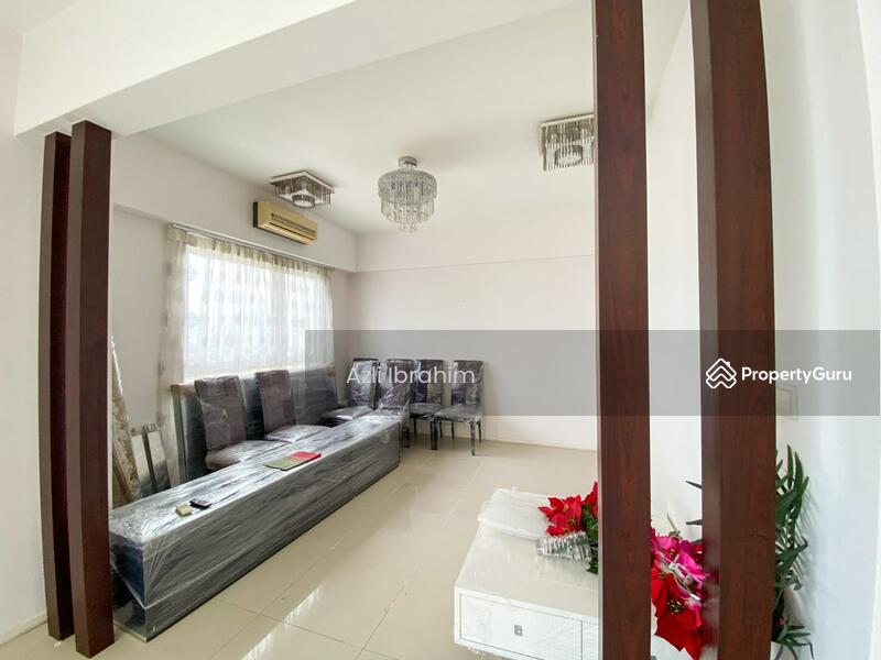 Untuk Dijual - One Jelatek