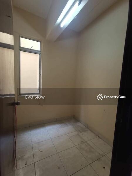 For Sale - Nusa Bestari Shoplot Apartment