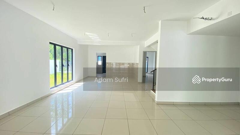For Sale - 3-storey Terraced House at Desa Melawati