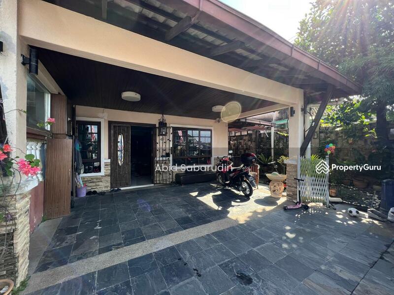 For Sale - Extended & Renovated 2 Storey End Lot @ Taman Bukit Indah F2, Ampang