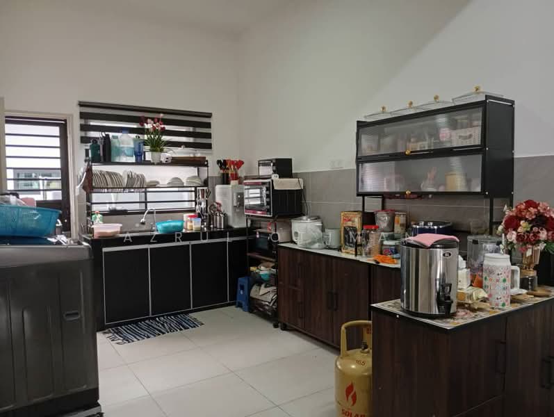 Terraced House for Sale in Bandar Springhill (Jimah) - Azrul Othman - Kitchen - PropertyGuru.com.my