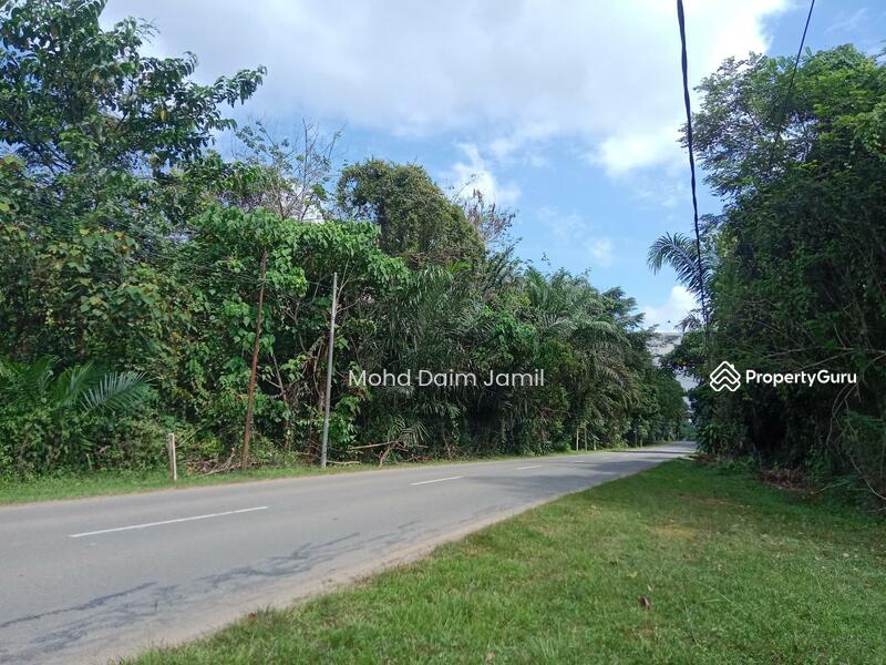 For Sale - [Non Bumi] + Facing Main Road