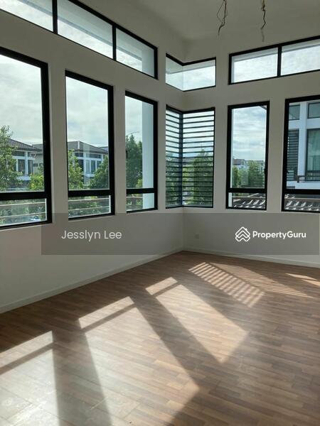 For Sale - Semi-Detached House at Eco Majestic