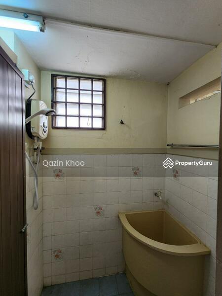 For Rent - Canning Garden Single Storey Terrace Intermediate Corner house