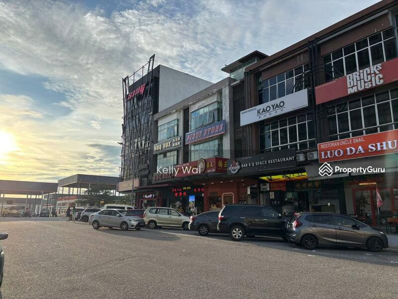 For Sale - Mount Austin @ Jalan Austin Height 3 Storey Shoplot For Sale