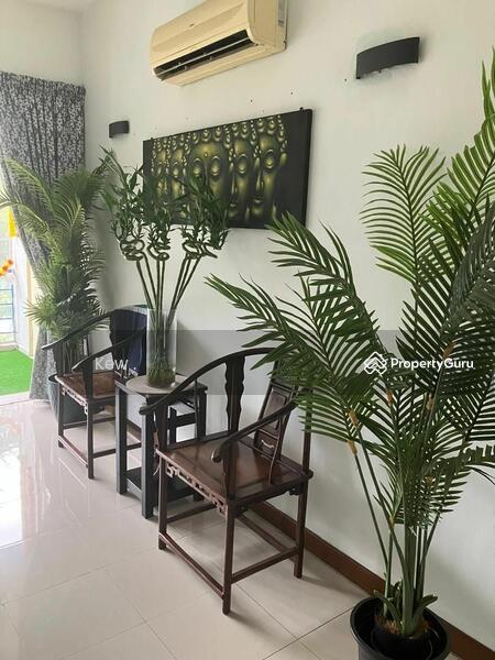 For Rent - Enau Court