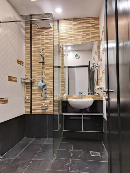 Condominium for Sale at Mayfair Condominium - Viknes Mark - PropertyGuru.com.my
