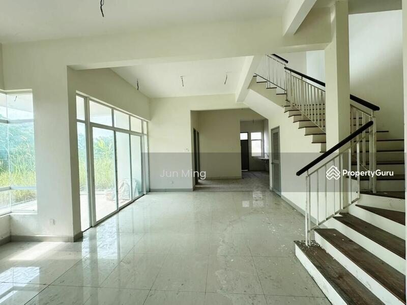 For Sale - Semi-Detached House at Taman Pelangi Semenyih 2