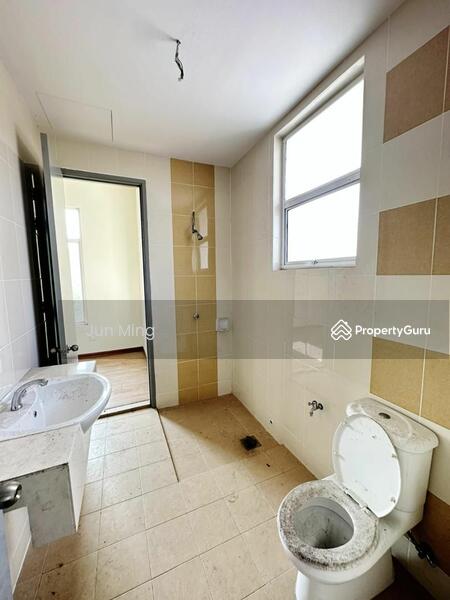 For Sale - Semi-Detached House at Taman Pelangi Semenyih 2