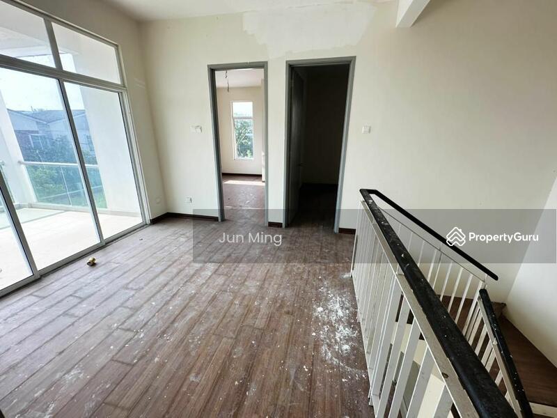 For Sale - Semi-Detached House at Taman Pelangi Semenyih 2