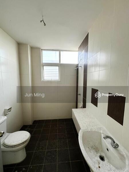 For Sale - Semi-Detached House at Taman Pelangi Semenyih 2