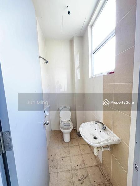 For Sale - Semi-Detached House at Taman Pelangi Semenyih 2