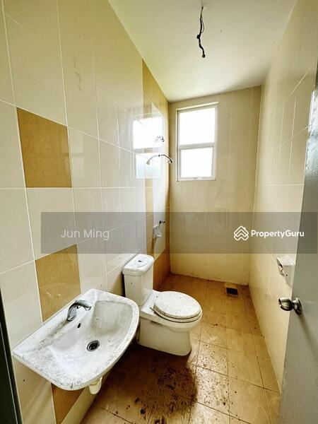 For Sale - Semi-Detached House at Taman Pelangi Semenyih 2