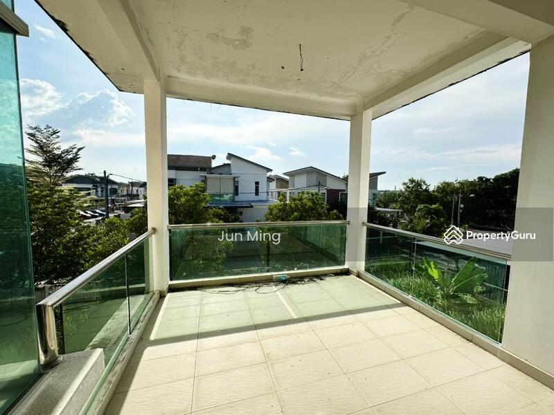 For Sale - Semi-Detached House at Taman Pelangi Semenyih 2