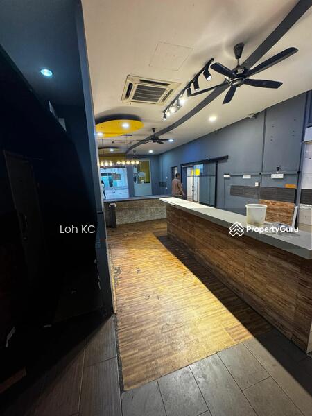 Untuk Disewa - Kelana Jaya ss6 Two Adjoining Shop