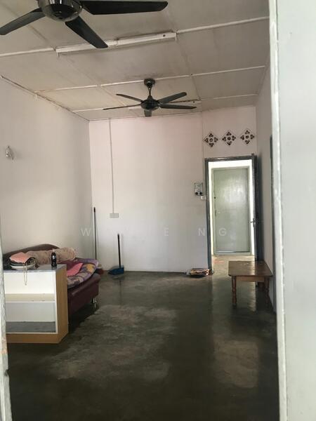 For Sale - 1-storey Terraced House at Taman Salak Selatan