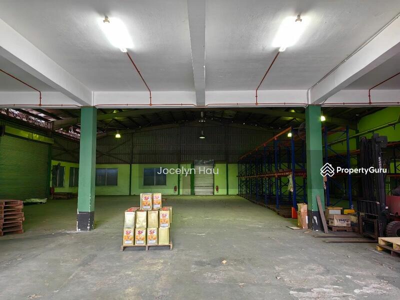 Untuk Disewa - Semi-D factory at Taman Johor