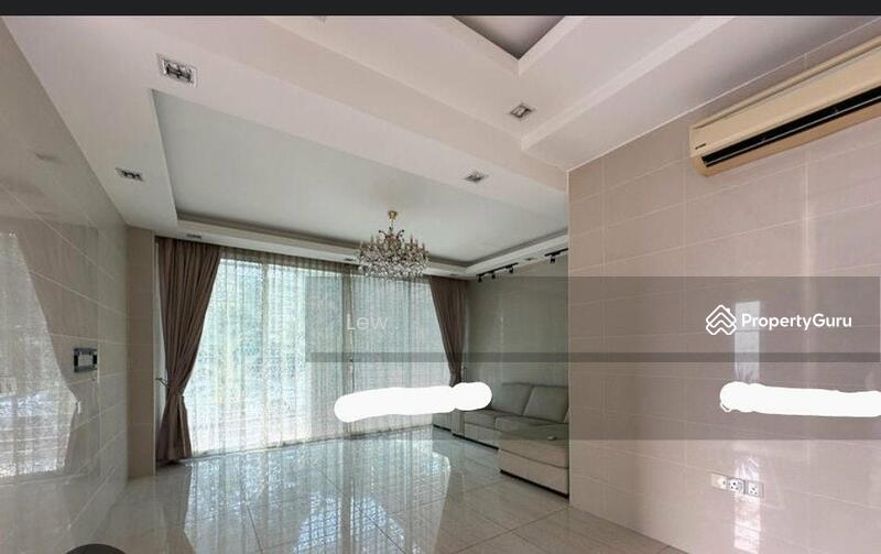 For Rent - Semi-Detached House at The Rafflesia