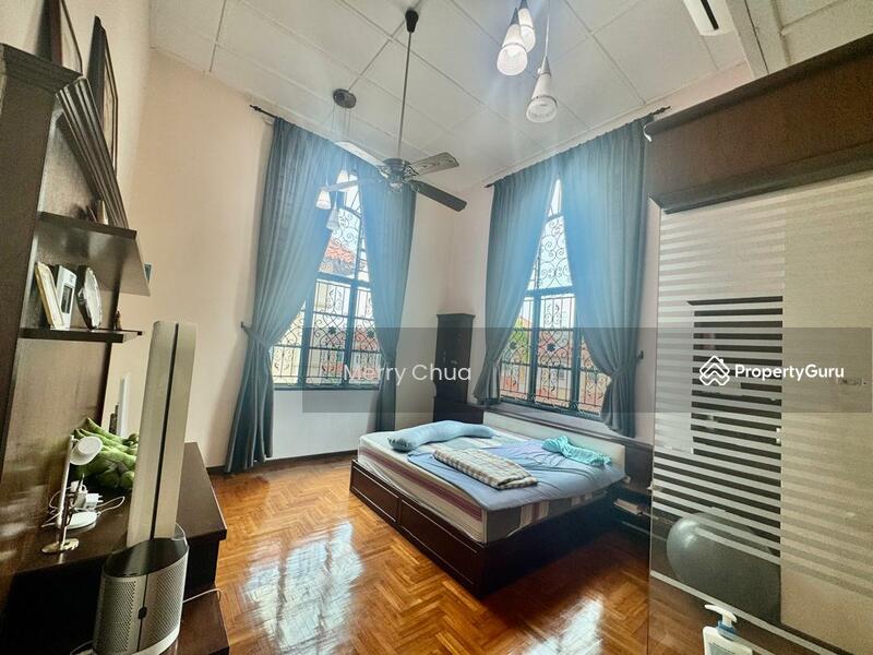 For Sale - Ulu Tiram Taman Pelangi Indah Jalan Pesona 2.5 Storey Semi D