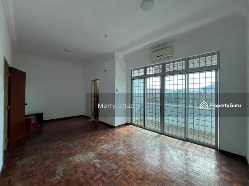 For Rent - Ulu Tiram Taman Gaya 1.5 Storey