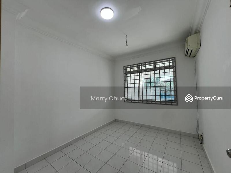 For Rent - Ulu Tiram Taman Gaya 1.5 Storey